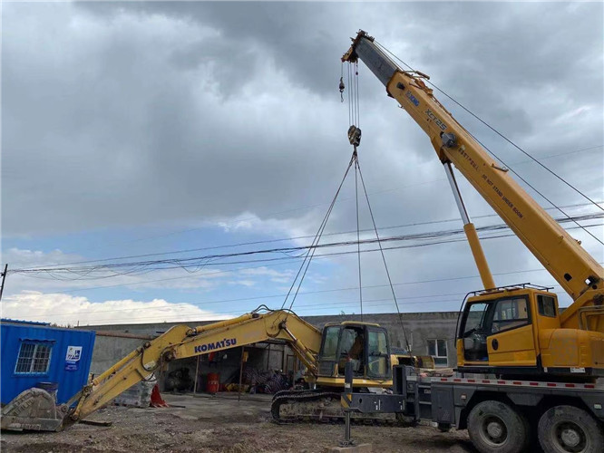 柏乡县25吨吊车的工作半径是多少？